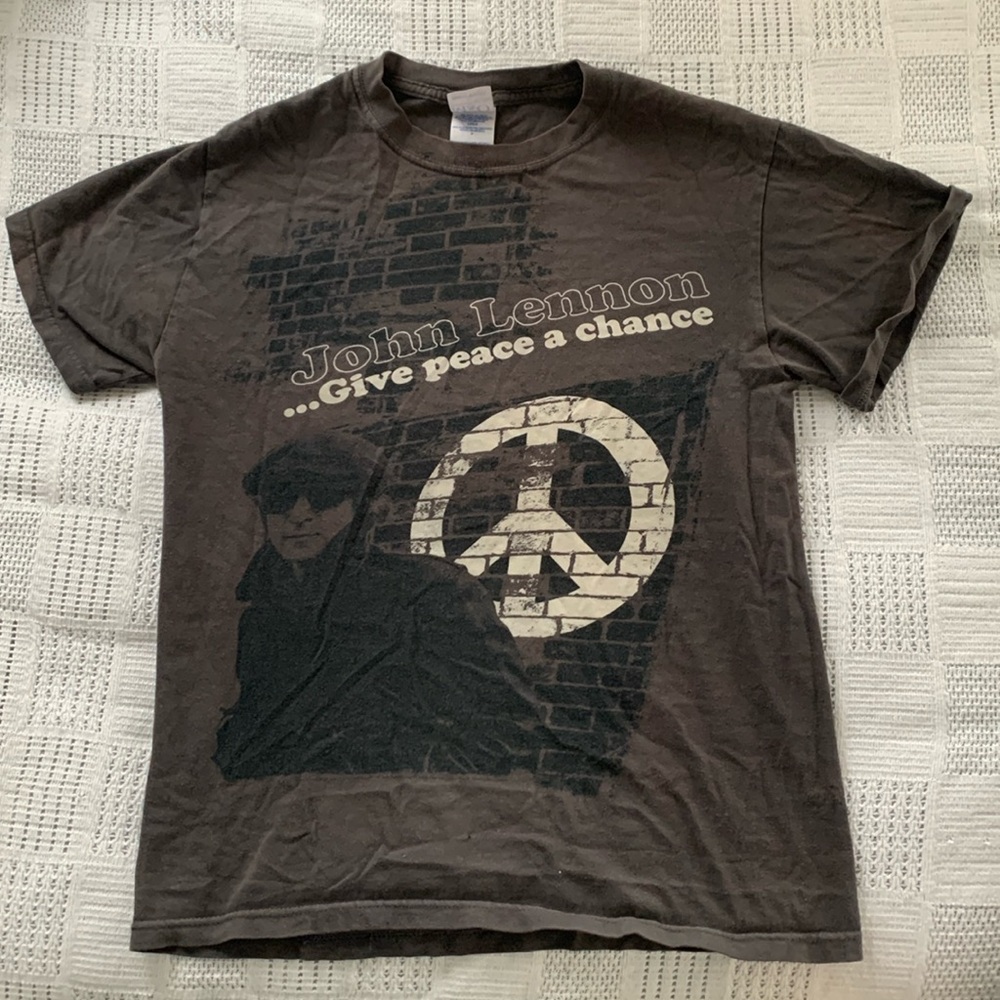John Lennon Tee size small